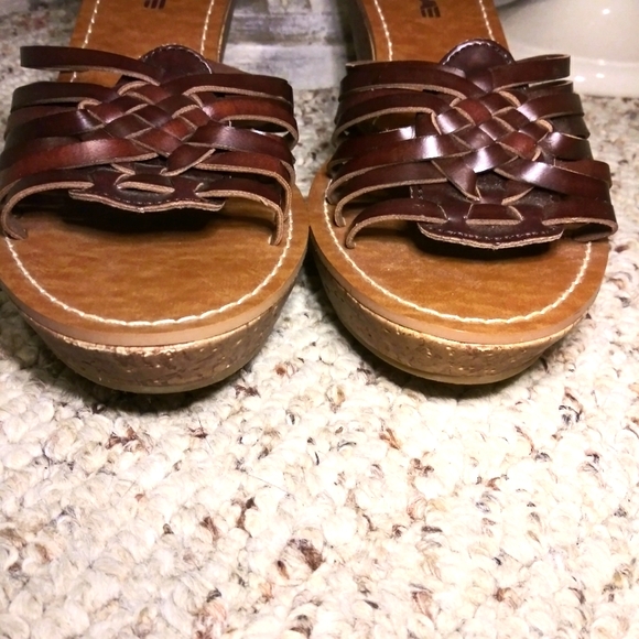 3/$18 American Eagle Brown Boho Faux Leather Espadrille Cork Platform Sandals - Picture 6 of 11